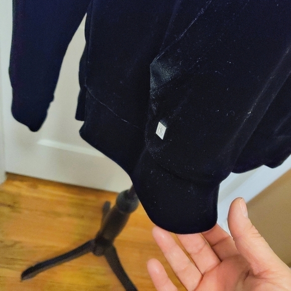 Lauren Ralph Lauren Crushed velvet top size PL - Picture 3 of 10